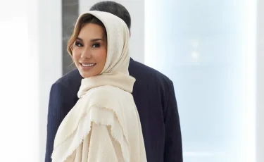 Forbes тізіміндегі олигарх: Тележүргізуші Динара Сәтжан күйеуін көрсетіп,тегін ауыстырды