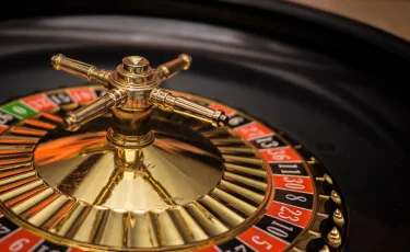 «Налоги в бюджет»: Политолог предложил открыть в Казахстане казино для иностранцев