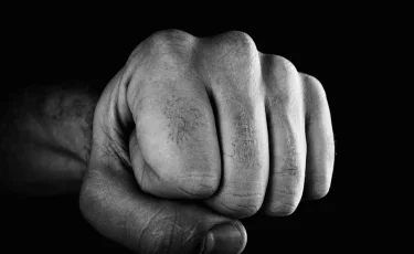 Жестокое избиение пенсионера в Темиртау: подростков арестовали на 2 месяца