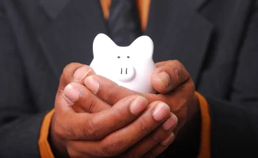 Как казахстанцам экономить на коммуналке и продуктах?