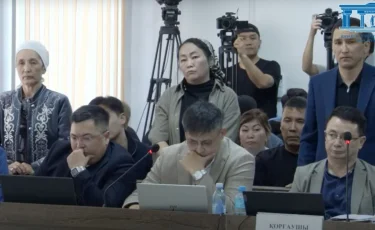 «Өлтіру үшін дайындалып келген»: Сотта Шерзат Полаттың әжесі жауап бере бастады