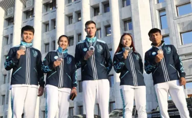 Олимпиада жүлдегерлері араға 8 ай салып мемлекеттік сыйақы алды