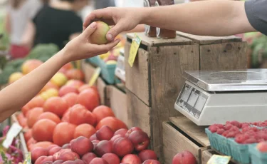 Каждый двадцатый казахстанец испытывает тревогу из-за нехватки еды — исследование