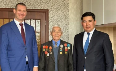 «Шеру өтетін орынға кіргізбеген»: Астана әкімдігі тыл еңбеккерінен кешірім сұрады