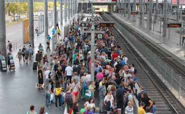 Сенаторы бьют тревогу: Казахстану грозит демографический кризис?