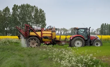 Казахстанским фермерам спишут штрафы и пени по долгам
