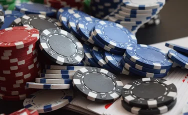 «Sax Invest» обманула казахстанцев на 9 млрд: деньги проиграны в казино и потрачены на элитную жизнь