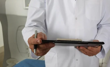 Медорганизации обяжут возвращать деньги за неоказанные услуги ОСМС