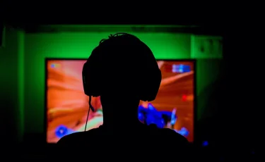 Мошенники в детских играх: Нацбанк призывает казахстанских родителей к бдительности