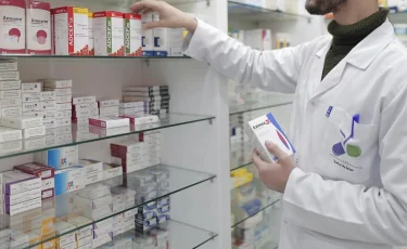 Миллиарды на ветер: кто наживается на закупках лекарств в Казахстане?