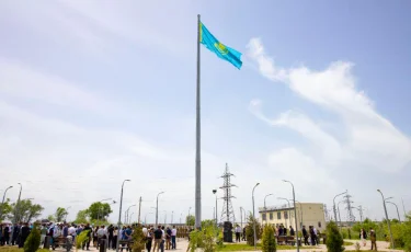 Алматы облысының аудандары мен қалаларында Мемлекеттік Ту бір мезетте көкке көтерілді