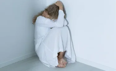 Науқастарды зорлаған: Шымкентте психикалық денсаулық орталығының қызметкерлері сотталды