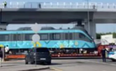 Астанада LRT пойыздары рельске қойылды