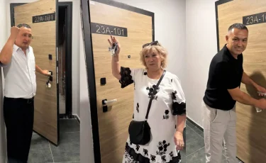 Тұрсын Алагөзовтен пәтер алғандар жаңа баспаналарына кірді