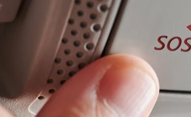 В больницах Казахстана появятся кнопки SOS и полицейские посты для защиты медиков