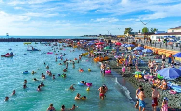 Без дорог, света и воды: как Казахстан встречает туристов