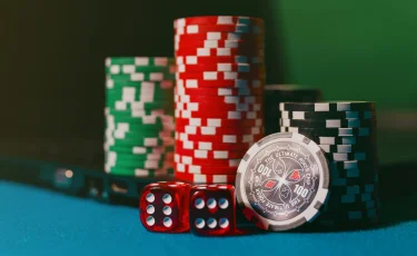 Казахстанским родителям будут сообщать о детях, пытающихся попасть к букмекерам