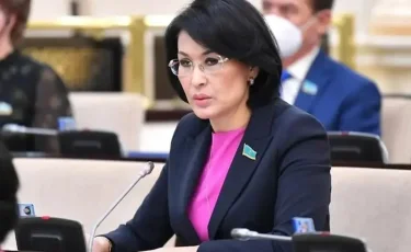 Екі дәрігер соққыға жығылды, біреуі - реанимацияда. Министр дабыл қақты