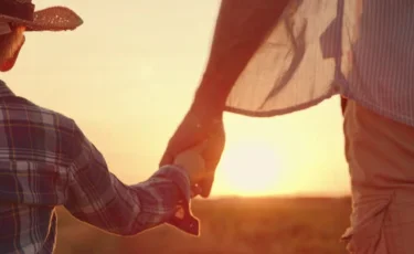 Елімізде ата-аналарға жұмысқа кешігіп баруға мүмкіндік берілді