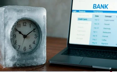 Мошеннические кредиты в Казахстане можно будет списать без суда