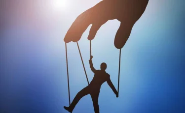 Жат ағым идеологиясынан қалай қорғануға болады?