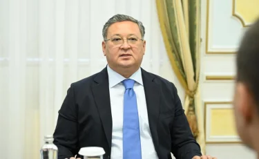 «Қамауға алынды» делінген Мұрат Нұртілеудің жұмыс сәтіндегі фотосы пайда болды