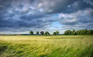 Штормовое предупреждение объявили на 9 сентября в Казахстане