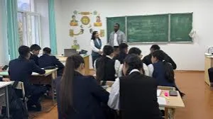 Из Ганы в Катон-Карагай: иностранный преподаватель вдохновляет сельских учеников на изучение английского и STEM