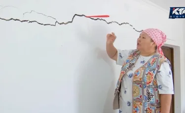 Түркістан облысында мүгедектерге салынған үйлер құлағалы тұр