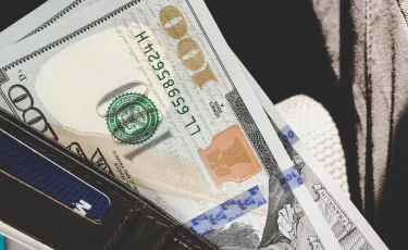 Новые правила валютного мониторинга: крупные сделки теперь будут отслеживаться