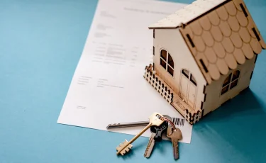 Казахстанцам могут дать право погашать кредит пенсией