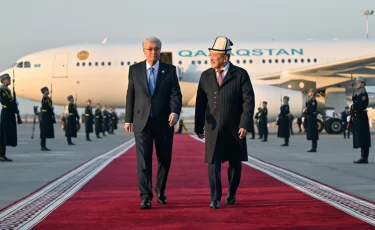 Токаев прибыл в Бишкек для участия в заседании Совета ОДКБ