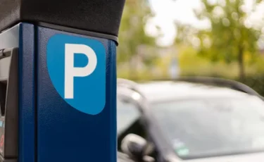 Все парковки Астаны теперь в собственности города — аким