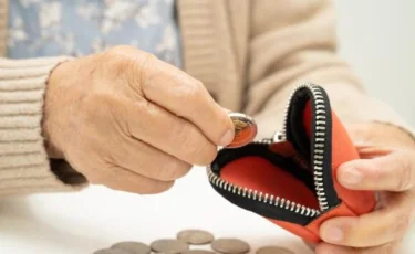 Пенсию за январь казахстанцам выплатят в декабре? Минтруда сделало заявление