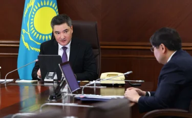 Скандал в медицине: Бектенов поручил передать ФСМС в Минфин после выявленных нарушений