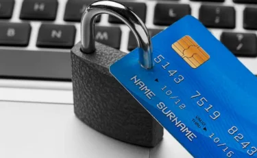 «Ваша карта заблокирована»: как мошенники выманивают деньги у казахстанцев