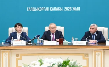 Аким области Жетісу провел встречу по обсуждению проекта новой Конституции