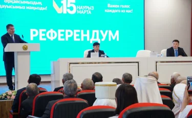 Түркістан: Президент кеңесшісі Мәлік Отарбаев Ордабасы ауданының тұрғындарымен кездесті