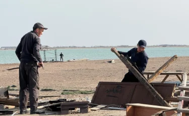 Новые зоны отдыха: в Конаеве началась масштабная реконструкция пляжей