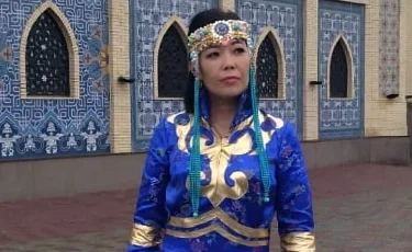 Тегім – моңғол, тілім – қазақ:  моңғол ұлтының Қазақстандағы жалғыз өкілі мәдениеті туралы айтты