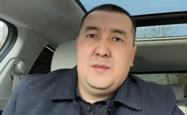 В Алматы задержан юрист и блогер Адилетхан Молдахан