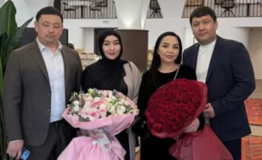 «Құда-құдағи асуы басталғалы жатыр»: Алтынай Жорабаева қуанышымен бөлісті