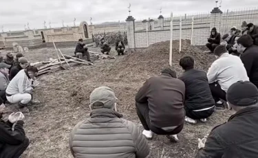 Астанада өрттен қаза тапқан үш бала жер қойнына тапсырылды