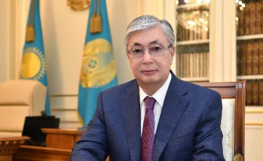 Мемлекет басшысы Отан қорғаушы күнімен құттықтады
