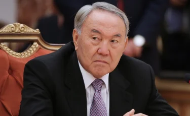 Айдос Үкібай: Назарбаев «Аманат» партиясының мүшесі емес және саясаттан кеткен