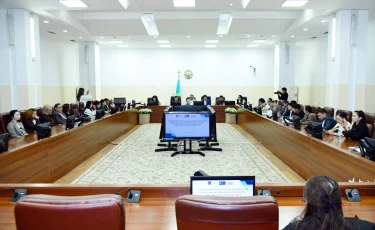 Алматыда жастарға Конституцияның жаңа нормалары азаматтардың өміріне қалай әсер ететіні түсіндірілді