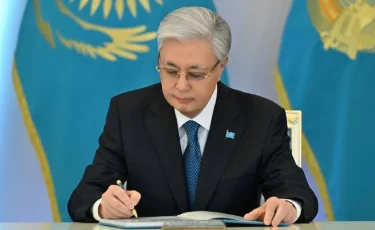 Қазақстандықтардың 17 млрд теңгеден астам айыппұлы кешіріледі – Тоқаев заңға қол қойды