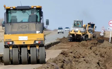 Қарағандыда жол жөндеу кезінде жұмысшы қаза тапты
