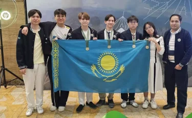 Қазақстандық оқушылар әлемнің ең беделді олимпиадасында бес алтын иеленді