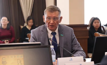 Нұртөре Жүсіп: Жазушылар артқа қарай бермей, заманға сай кітап жазуы керек